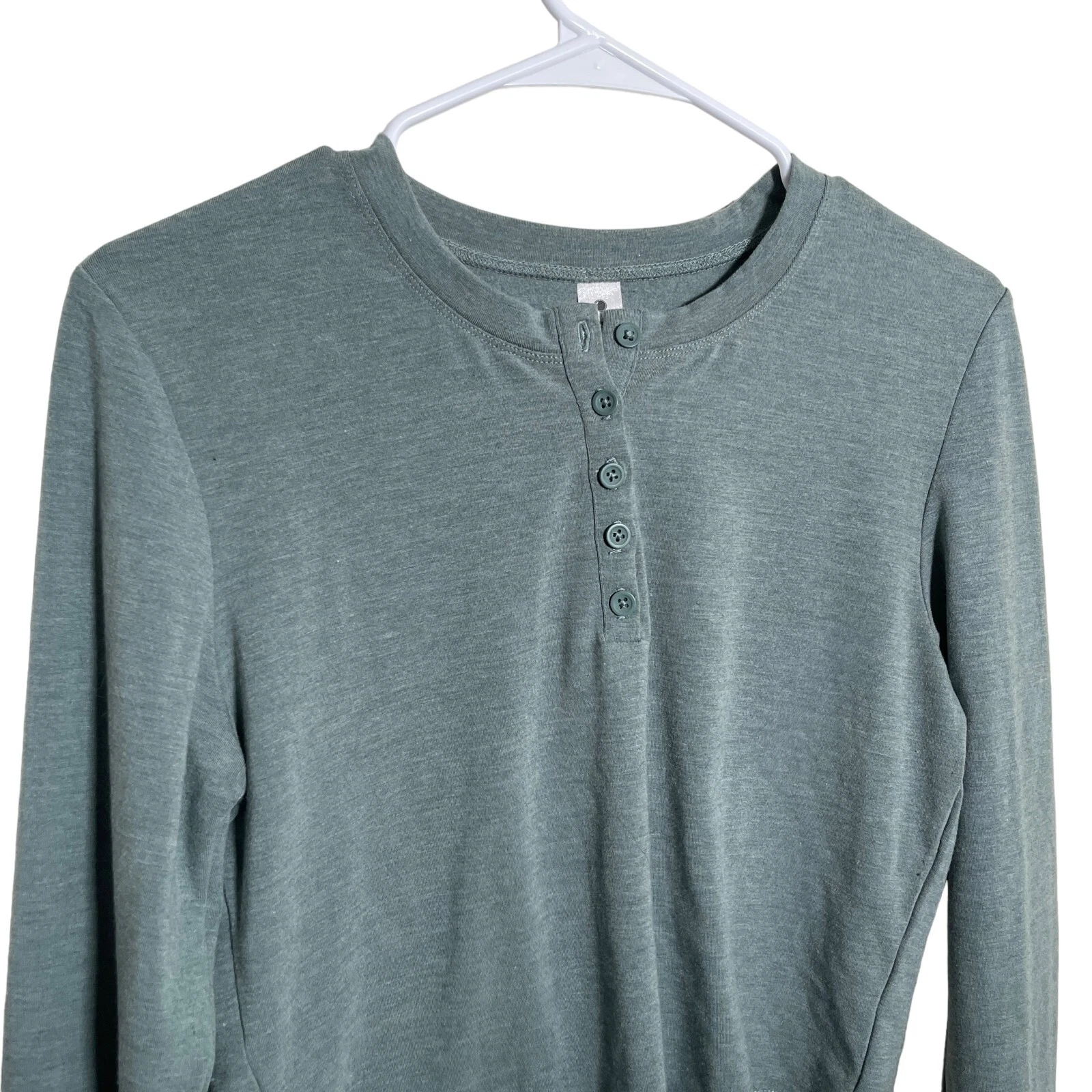 yogalicious cropped athletic button henley tee top shirt