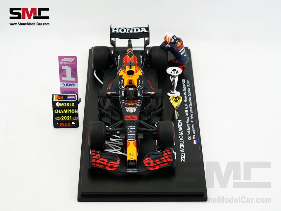 2021 F1 WDC Max Verstappen Red Bull RB16B Abu Dhabi 1:18 Spark Figure Special - Image 4 of 4