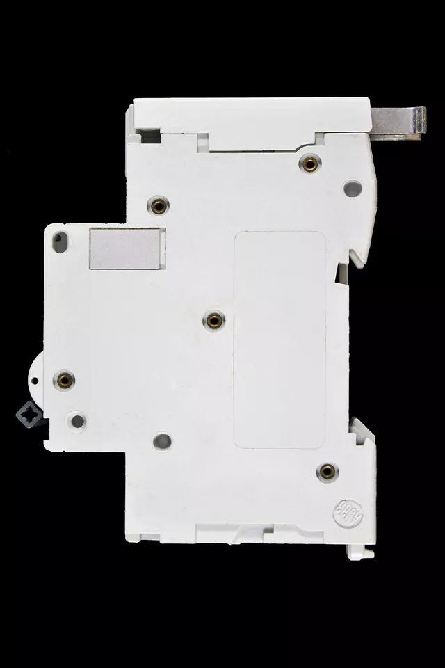 SQUARE D 16 AMP CURVE B 6kA MCB CIRCUIT BREAKER SQO 116EB6 - Image 2 of 4