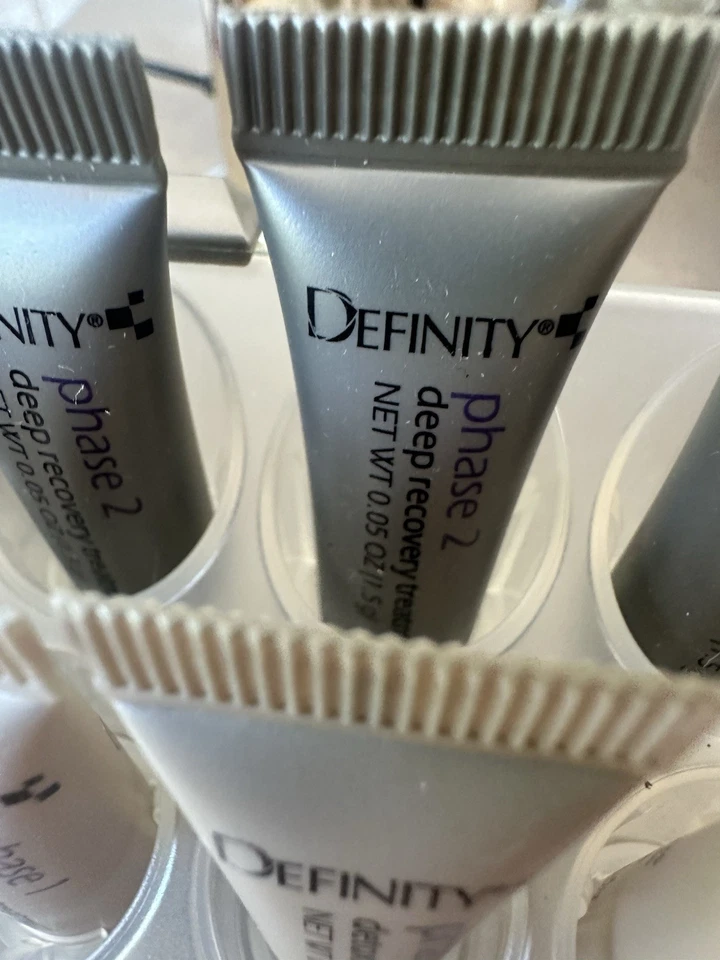 NEW OLAY DEFINITY 14 DAY SKIN REHABILITATION INTENSIVE 3-PHASE TREATMENT - Image 4 of 4