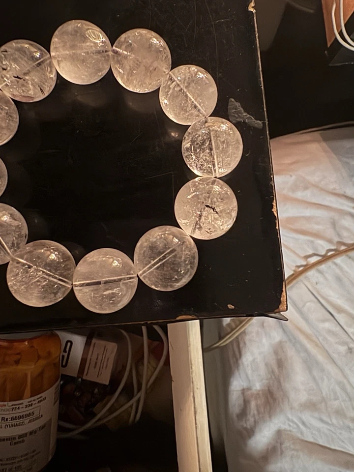 Impresionante cuarzo aurora boreal en jaula de acero inoxidable con cadena ajustable Foto 3 de 4