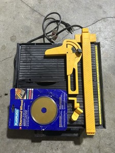 Plasplugs Diamond Wheel Wet Saw for Tile Cutting DWW405US