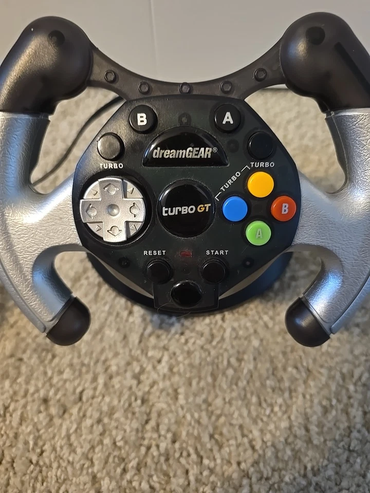 Volante DreamGEAR turbo GT prata e preto usado sem baterias. - Imagem 2 de 4