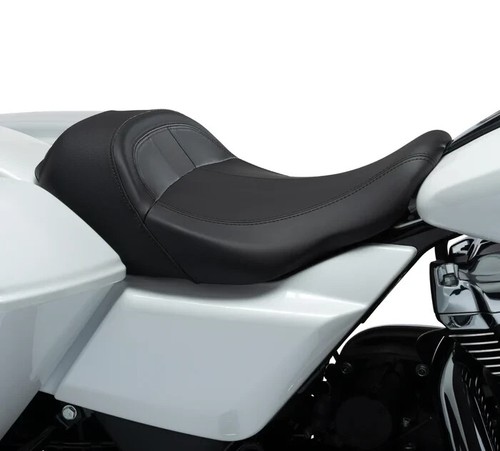2024 Up Harley Davidson Touring Low-Profile Solo Seat Smooth 52000698 - Picture 2 of 18