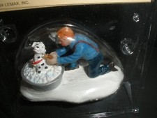 NEW Lemax It's a Dog's Life Figurine 2004 #42917   (SU121)