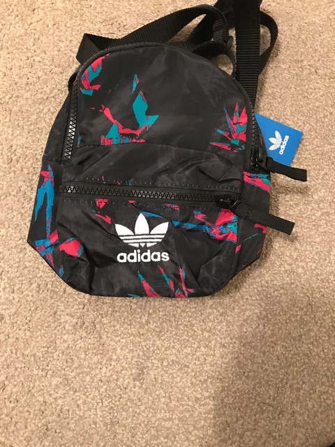 airliner clutch adidas