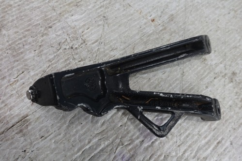 Triumph TT600 Speed Four Daytona 600-650 Rear Right Footpeg Hanger Mount - Picture 7 of 9