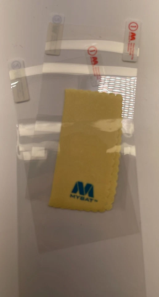 Paquete doble protector de pantalla MyBat para HTC M8 Foto 4 de 4