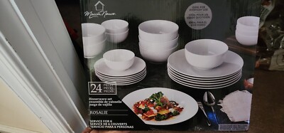 New 24 Piece White Dinnerware Set In Box