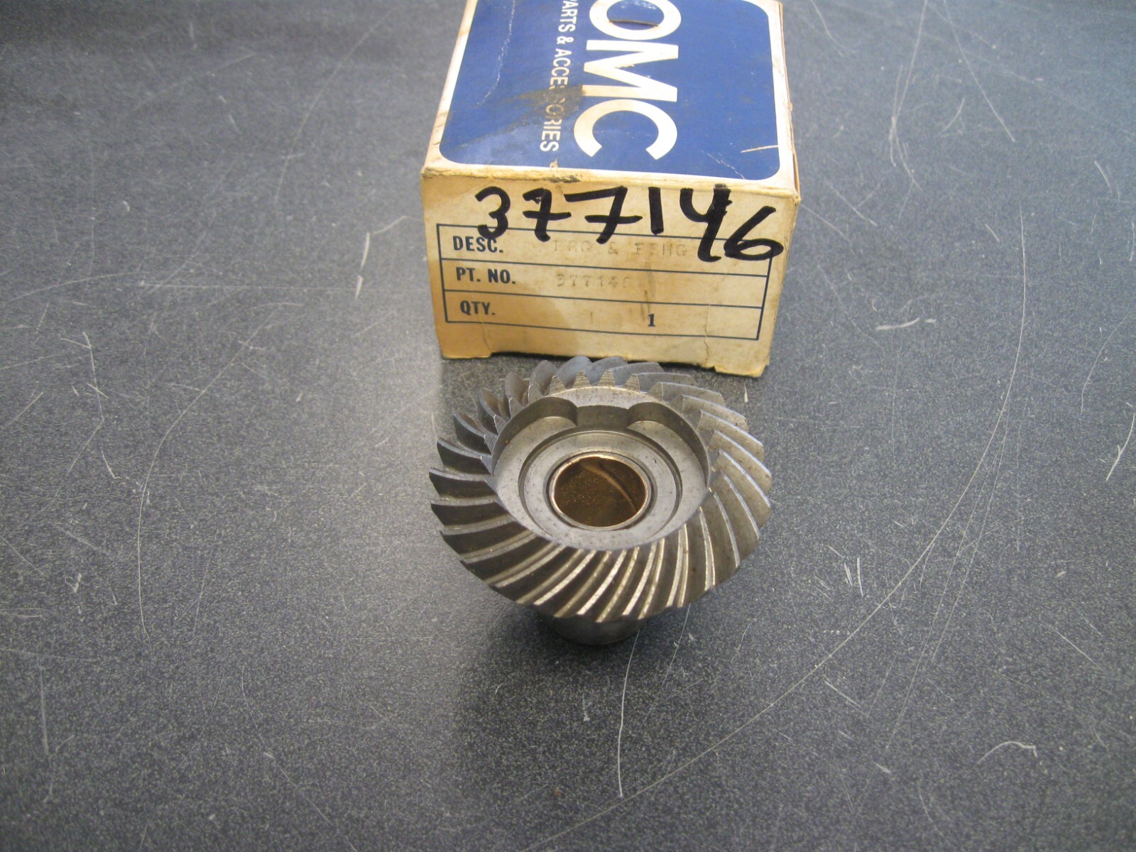 JOHNSON EVINRUDE OMC GEAR AND BUSHING ASSY 0377146 | eBay