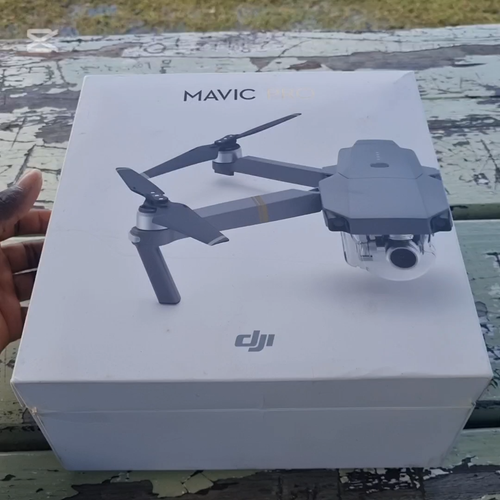 DJi Mavic Pro Platinum 16GB + 1 Battery, 8 Props, Charger, USB-C & iPhone Cable - Video 1 of 1