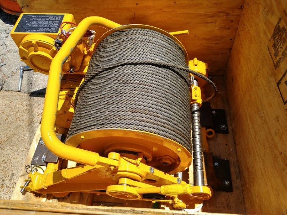 Aircraft Cargo Winch HCU9/A 6500 Pound Capacity 3PH 400 Cycle 115/200