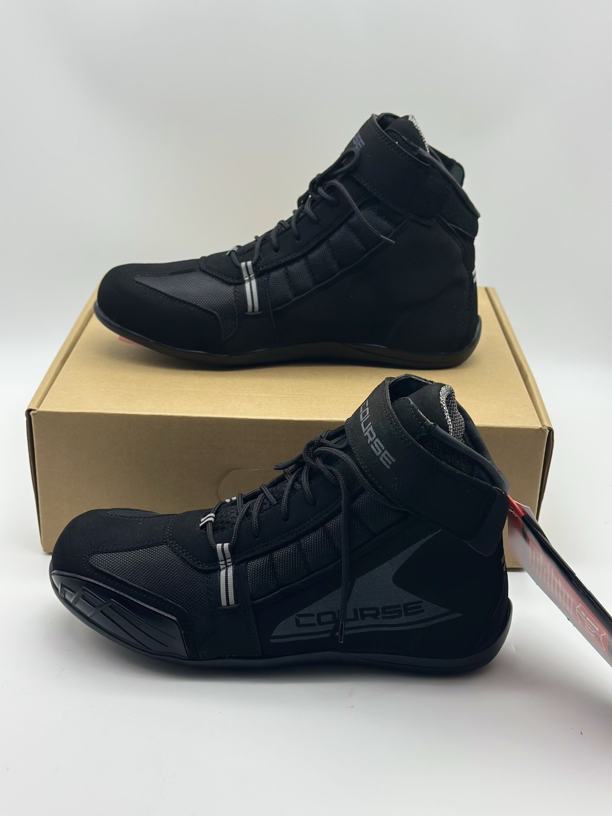 Chaussures Moto Course Shorty V3 Taille 44 idéales pour vos trajets urbains et routiers