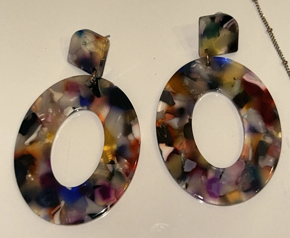 Conjunto de joyería collar colgante de piedra amatista genuina y pendientes de acrílico Foto 3 de 4