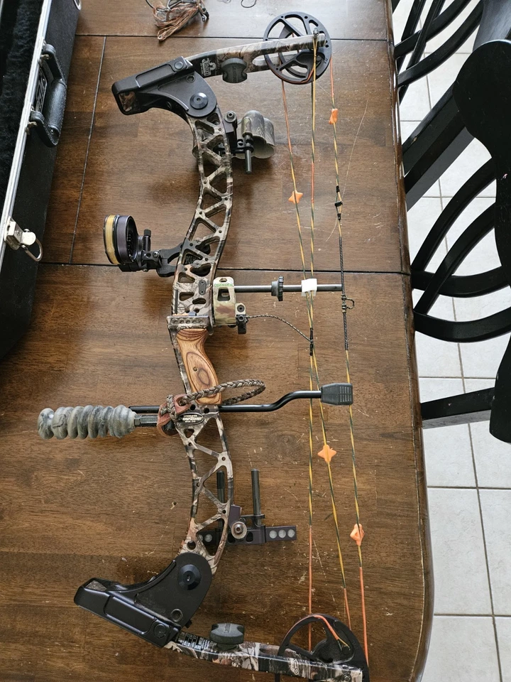 Arco compuesto Limbsaver DeadZone DZ-32 edición limitada - Paquete completo Foto 3 de 4