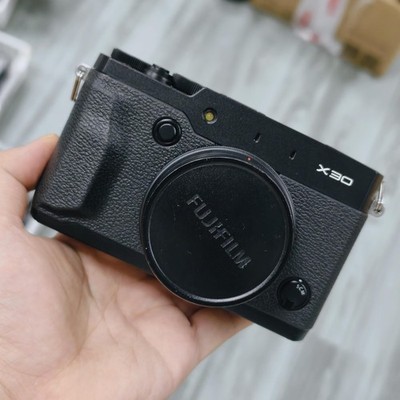 (98% NEW) Fujifilm Fuji FinePix X30 12.0MP Digital Camera Black English Language
