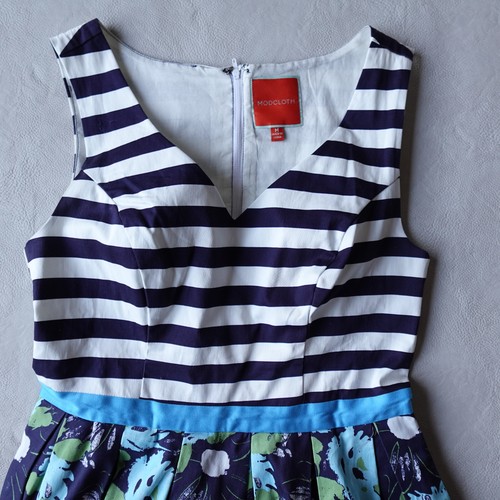 Modcloth Dress Floral Striped Boho Lilypad Size Medium Ships Fast - Picture 4 of 12