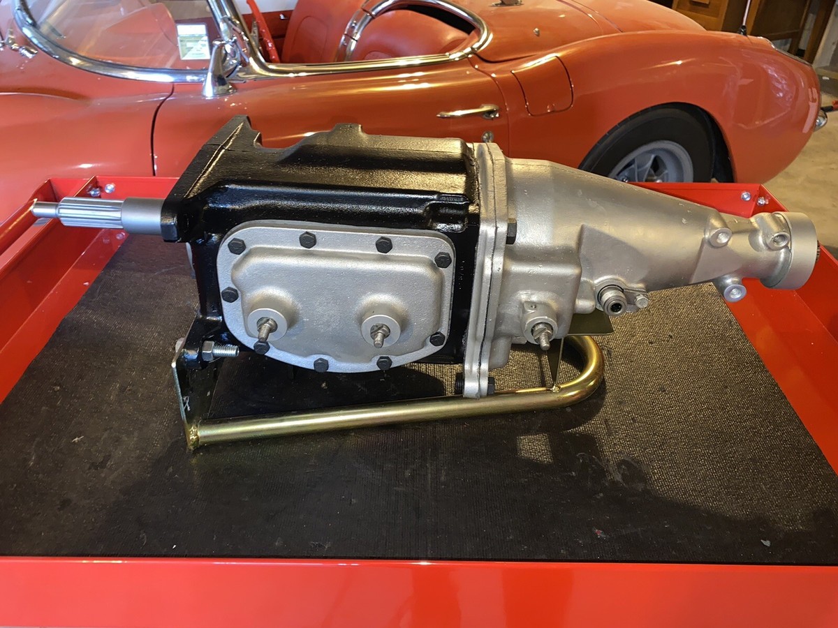 1958 (mid) Borg Warner Corvette T10 4 Speed Transmission Close