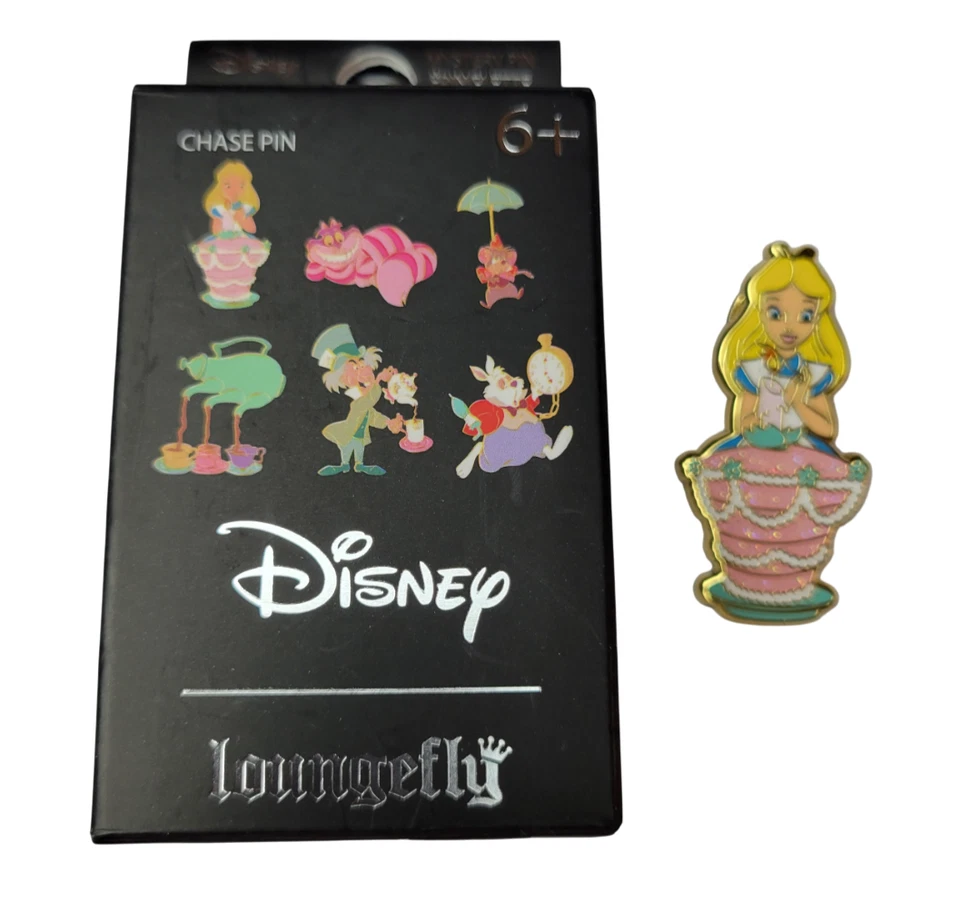 Prendedores misteriosos de no cumpleaños Loungefly Disney Alicia en el País de las Maravillas - Juego completo de 6 Foto 4 de 4