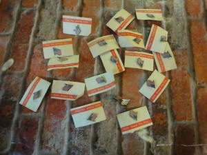 19 Vintage United States American  flag pins hat lapel Most new on cards
