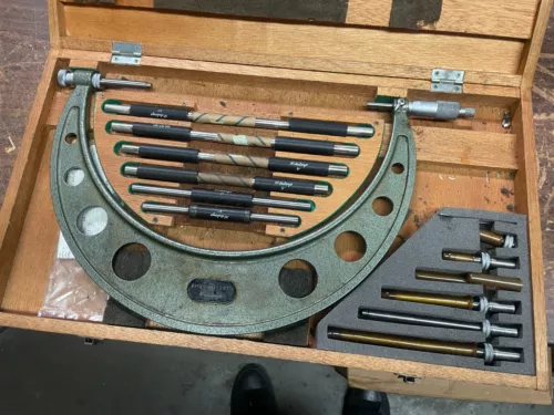 MITUTOYO 6 - 12" .001 " DIGITAL MICROMETER NO. 204