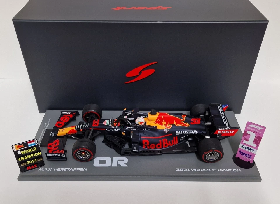 SPARK 1:18 MODELLINO AUTO F1 RED BULL HONDA RB16B MAX VERSTAPPEN ABU DHABI 2021 - Immagine 2 di 4