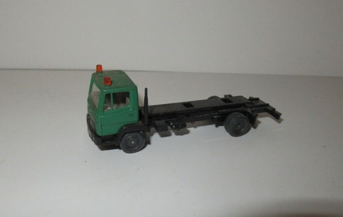 Tractor Wiking escala HO Mercedes verde con luces de emergencia (973487) | Zustand: Used