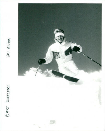 Ski action - Vintage Photograph 2955035 - Photo 1 sur 4