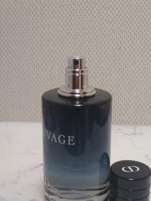 【正規品】　Dior SAUVAGE Sauvage Parfum: Refillable Citrus and Woody Fragrance | Dior US