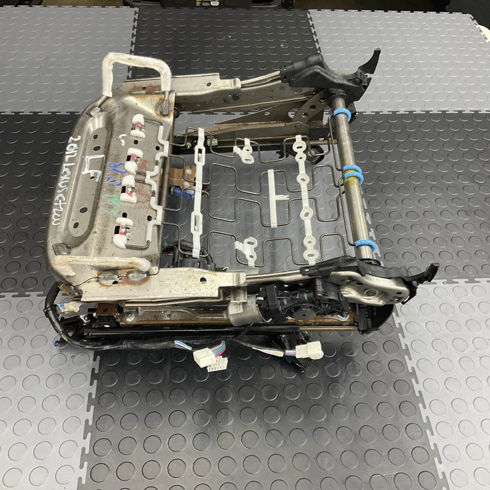 LEXUS CT200h 2011-2017 marco asiento delantero izquierdo lado del conductor vías férreas OEM Foto 2 de 4