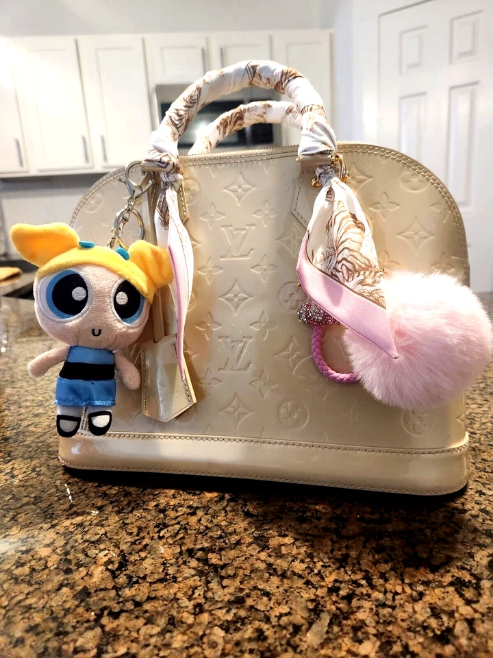 Hermoso Bolso Dije/Llavero Color Azul 3.5 Pulgadas Alto Muy Buen Estado Foto 3 de 3