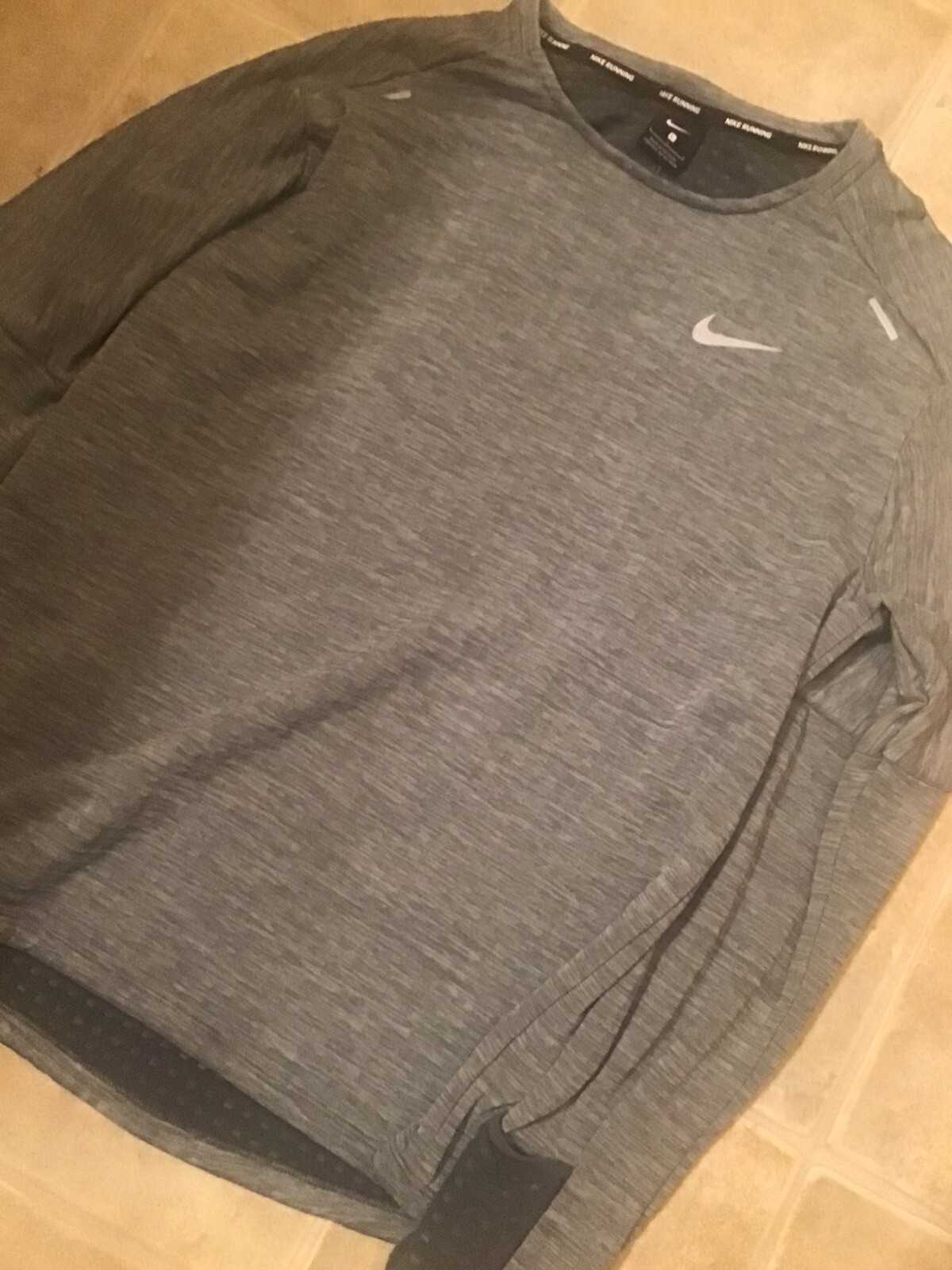 Nike Element Pullover - image 2