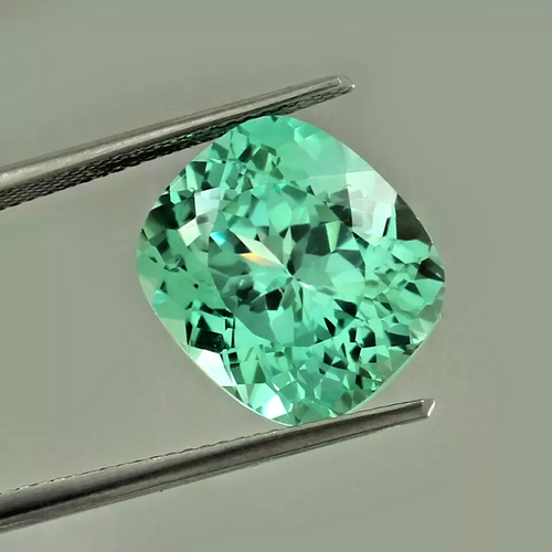 Pierre Précieuse Mystic Topaze Certifiée 40 Carats – Ovale 19x24 Mm – Couleur Arc-en-ciel A++