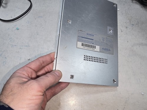 Sony PS2 Slim ^90001^Modell NUR SILBER - genaues Untergehäuse - intakt - zerkratzt - TEILE - Bild 8 von 18