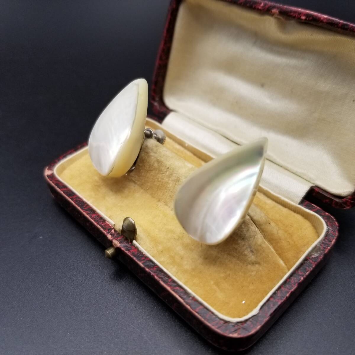 Shell White Pear Shape Stone Simple Elegant Elega… - image 2