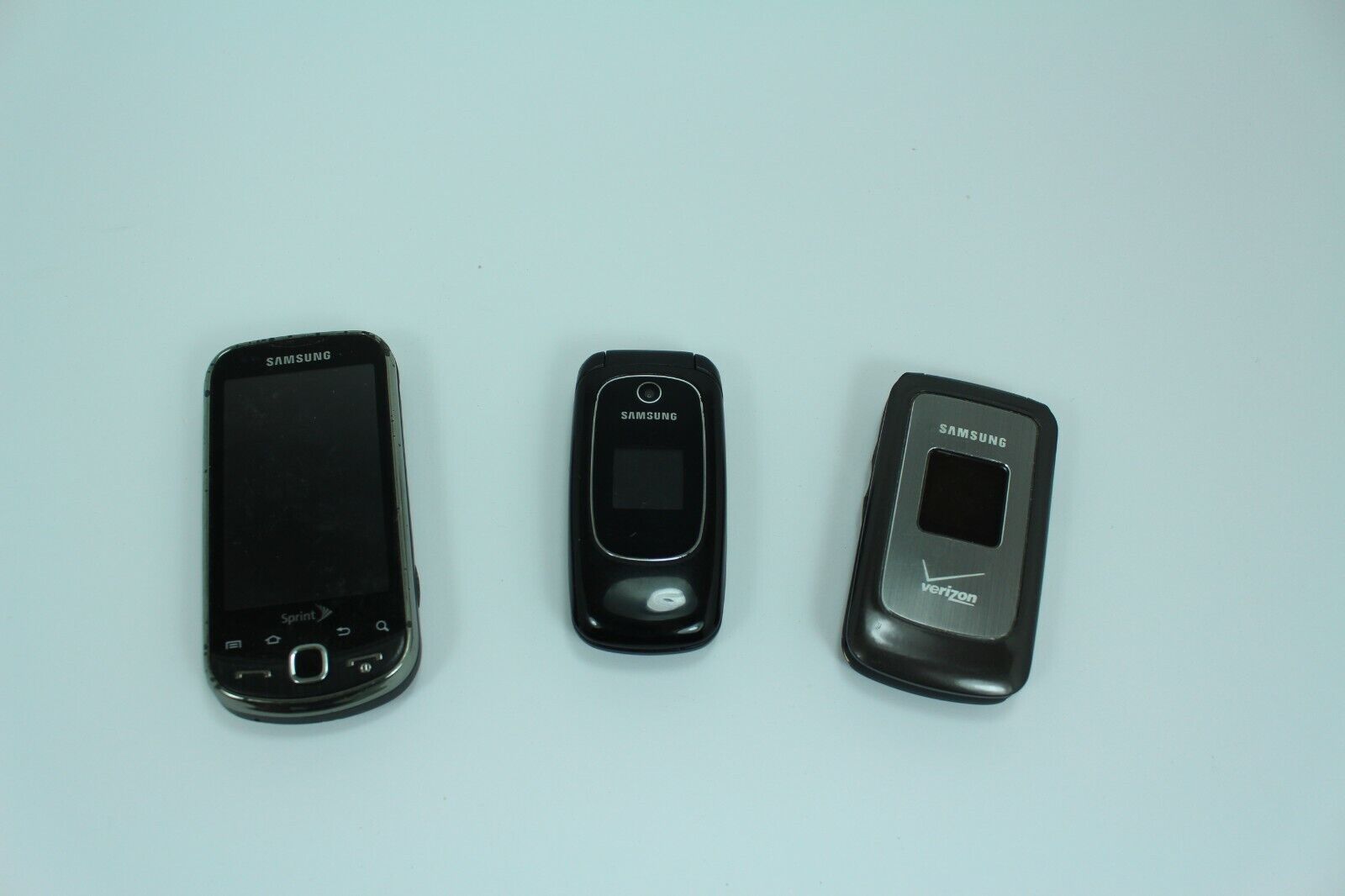 3 Vintage Samsung Flip Phones 豪華ラッピング無料 SPH-M910 One Slide 最新情報 Keyboard SCH-U3
