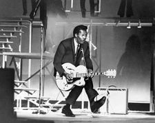 Famous Blues Singer CHUCK BERRY Glossy 8x10 Photo Music Guitarist Print
