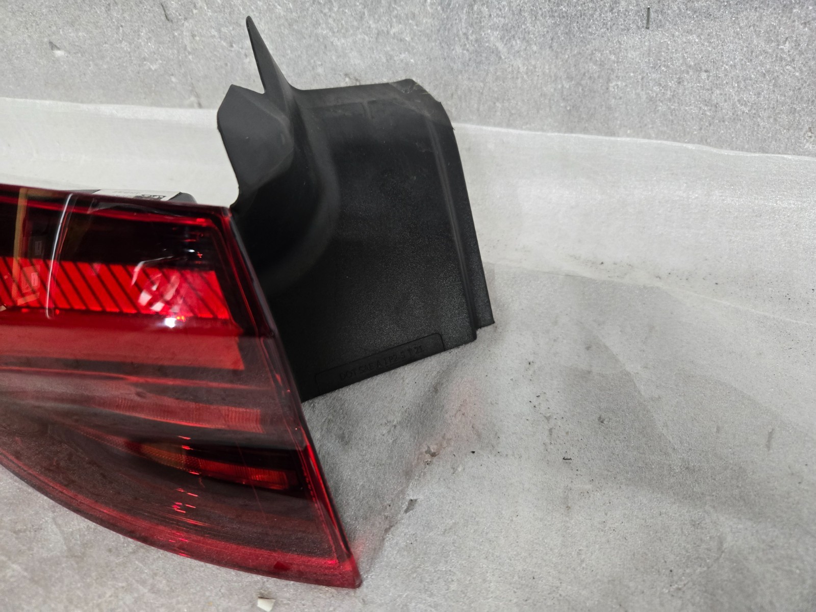 2023-2026 Maserati Grecale OEM LED Tail Light Left LH Driver Side 670157333