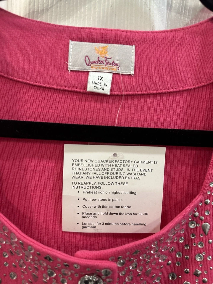 NWT QUACKER FACTORY SQUARE NECK CARDIGAN W/RHINESTONE & STUD, HIBICUS PINK 1X - Image 3 of 4