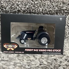 SpecCast 1:64 Fendt 942 Vario Never Giving Up Pro Stock Pulling Tractor NEW!!