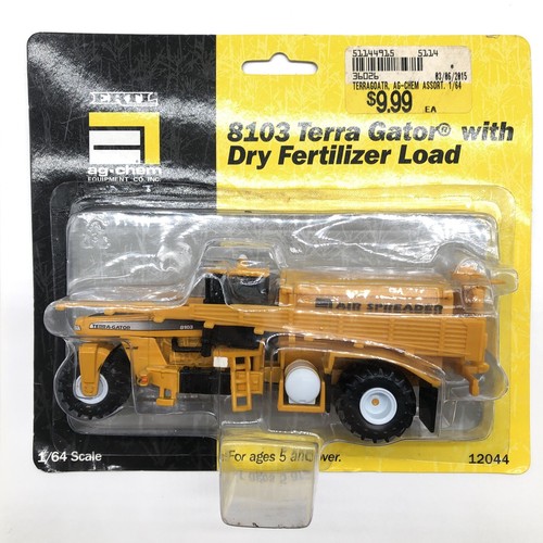 Ertl AG-Chem 8103 Terra Gator With Dry Fertilizer Load ERTL 12044 - Vintage 1999