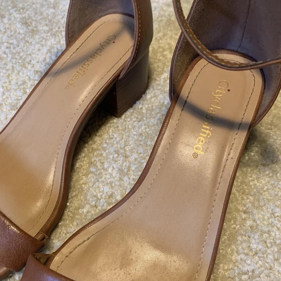 Sandalias de tacón City Classified con correa al tobillo y punta abierta - EE. UU. 7 Foto 3 de 4