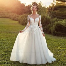 Boho A-Line Wedding Dresses Round Neck Long Sleeved Lace Applique Bridal Gowns