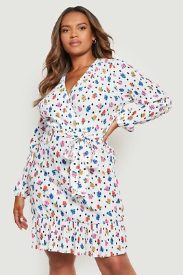 BOOHOO PLUS PREMIUM DITSY PLISSE MINI DRESS Size 28 RRP