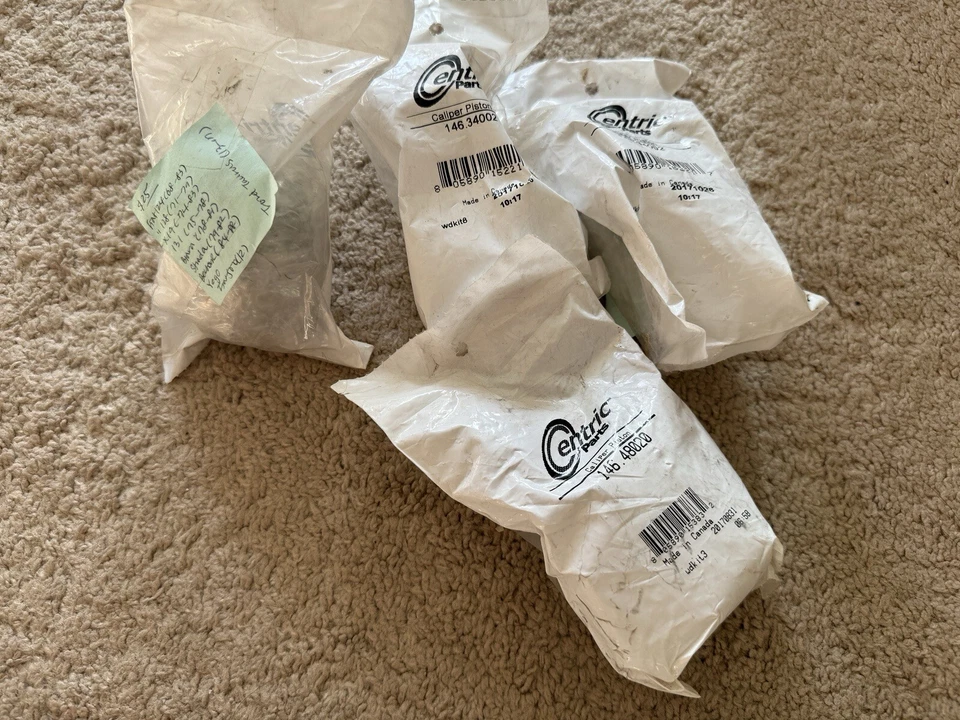 Juego de pistones pinza centrados Fiat 124 Spider X 1/9 Bertone 146.48020 y 146.34002 Foto 2 de 3