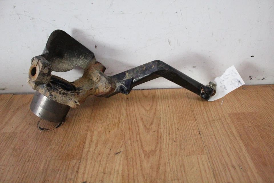 1999 Suzuki King Quad 300 LTF300F 4x4 Front Right Spindle / Knuckle - Image 3 of 4