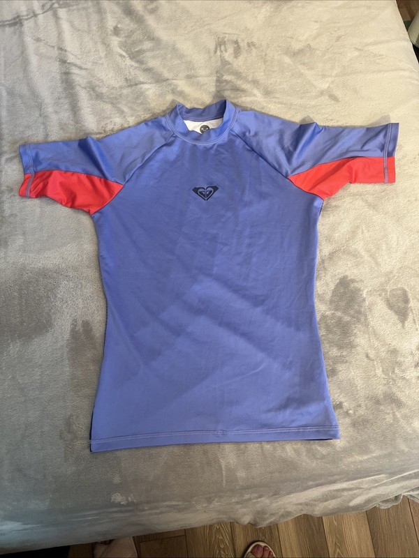 Girl’s Youth Large Roxy Short Sleeve Rash guard Purple