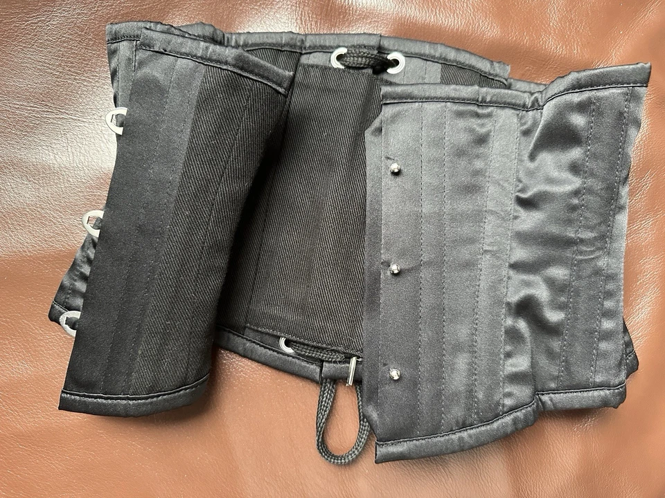 What Katie Did l 22 Corsé Bebé Retro Vintage Reloj de Arena Burlesque Fetiche Pinup Foto 4 de 4