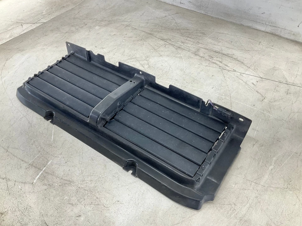 Rejilla de conducto de obturador de aire radiador Jaguar XE 17-19 OEM Foto 2 de 4