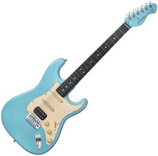 Mooer MSC10 Pro E-Gitarre Daphne Blue HSS Tremolo Roasted Maple Pappel Gigbag